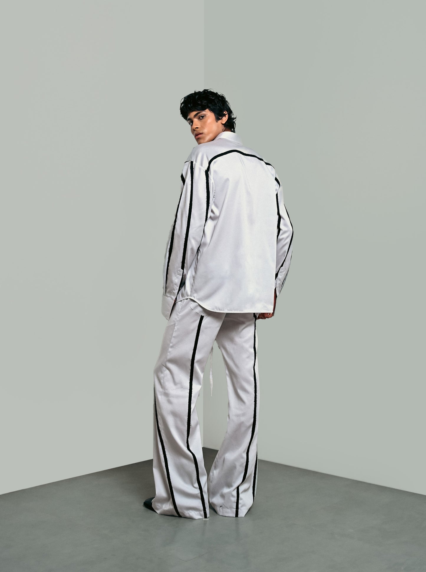 SEAM FLOW TROUSERS .02